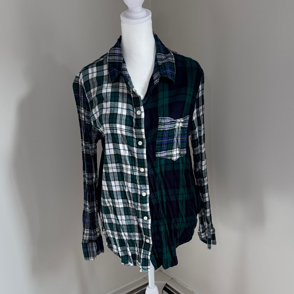 GAP Green & Navy Plaid Button-Down Shirt